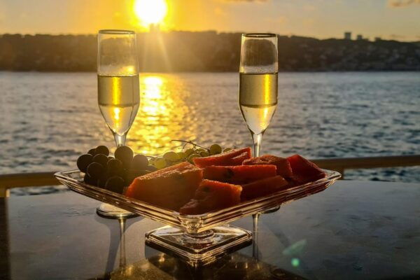 Istanbul: Bosphorus Sunset Cruise With Drinks & Snack Option - Customer Feedback
