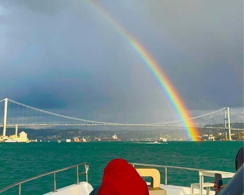 Istanbul: Bosphorus Sunset or Night Yacht Cruise & Transfers - Authentic Insights from Reviews