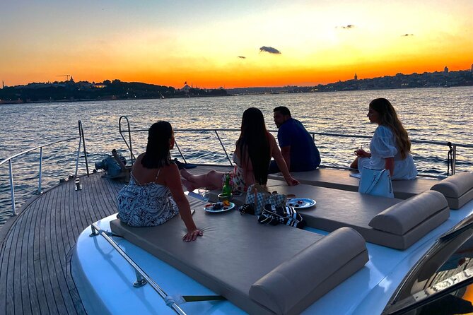 Istanbul Bosphorus Sunset Yacht Cruise With Live Guide And Snacks - Traveler Experience