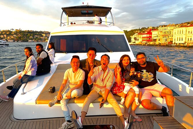 Istanbul Bosphorus Sunset Yacht Cruise With Live Guide And Snacks - Lively Atmosphere on Board