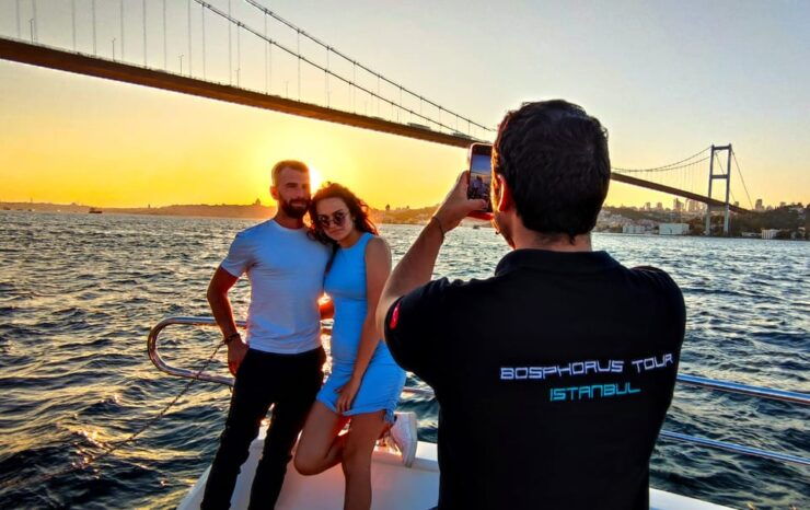 Istanbul: Bosphorus Sunset Yacht Cruise With Live Guide - Key Points