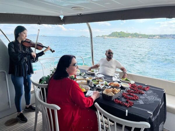 Istanbul: Bosphorus Yacht Cruise at Sunset With Snacks - Booking and Cancellation Policies