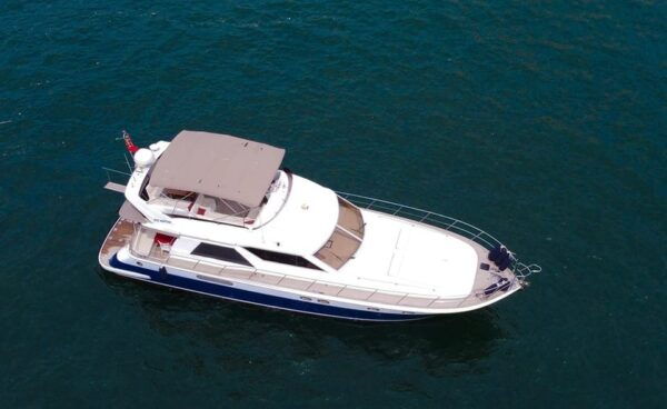 Istanbul: Bosphorus Yacht Cruise at Sunset With Snacks - Tips for a Memorable Cruise