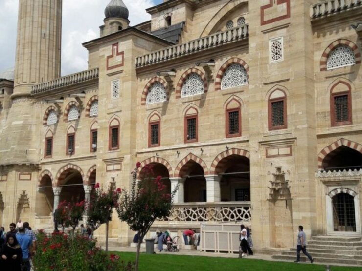 Istanbul: Church, Synagogue and Mosque Walking Tour - Tour Details