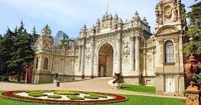 Istanbul City Tour With Dolmabahce Palace & Bosphorus Cruise - Booking Information