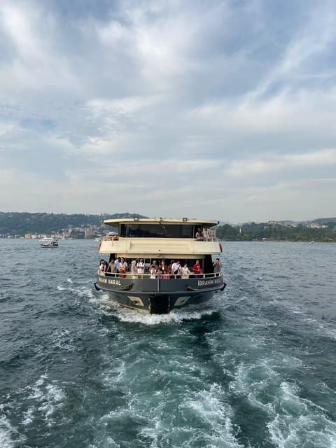 Istanbul: Cruise and Dine 2.5-Hour Bosphorus Lunch Tour - Customer Reviews