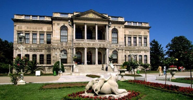 Istanbul: Dolmabahçe Palace and Uskudar Guided Tour - Tour Details