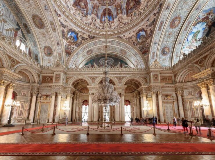 Istanbul: Dolmabahce Palace Guided Tour With Entry Tickets - Experience Highlights