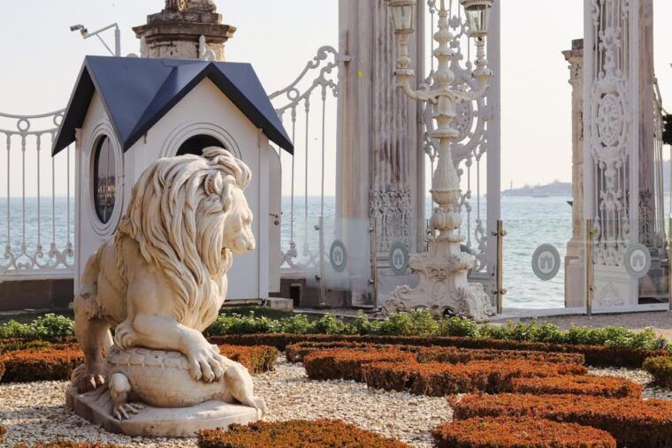 Istanbul Dolmabahçe Palace Private Tour with Transfers - Who Should Consider This Tour?