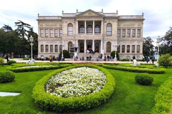 Istanbul: Dolmabahce Palace Skip-the-Ticket-Line Entry - Exploring the Palace Grounds