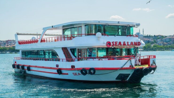 Istanbul: Evening Guided Boat Tour on the Bosphorus - Tour Highlights