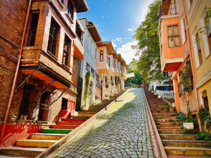 Istanbul: Fener/Balat Walking Tour, Pierre Loti Hill & Ferry - Fener and Balat Districts Exploration