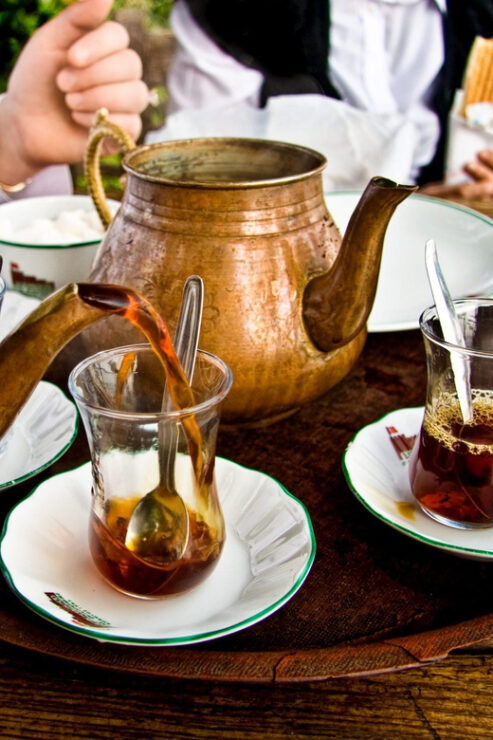 Istanbul Food and Culture Tour: Dinner at Local Family - Itinerary Details