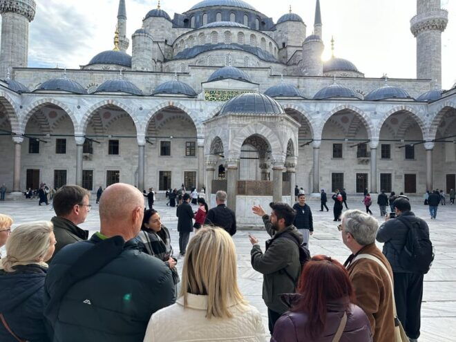 Istanbul: Full-Day Highlights Tour and Cruise - Dress Code and What to Bring