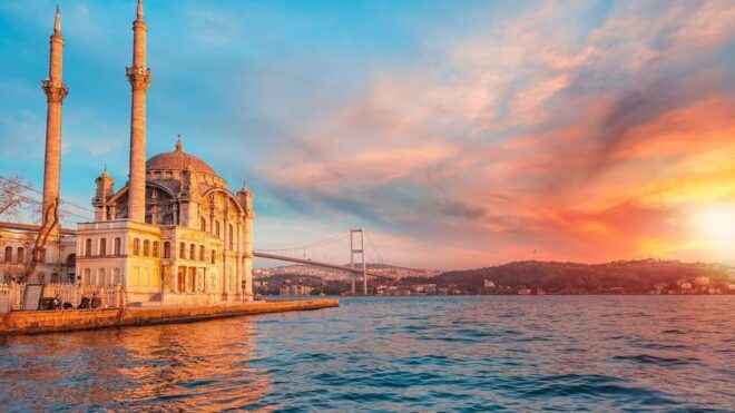 Istanbul: Full Day Trip Istanbul & Bosphorus Cruise Tour - Bosphorus Cruise Experience