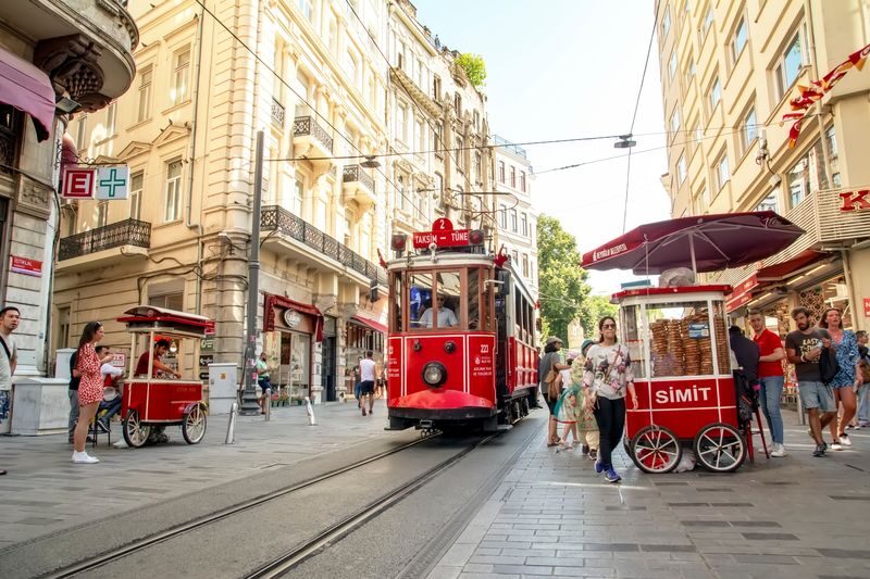 Istanbul Galata Hillside Half-Day Walking Tour - Guides who add context and useful local advice