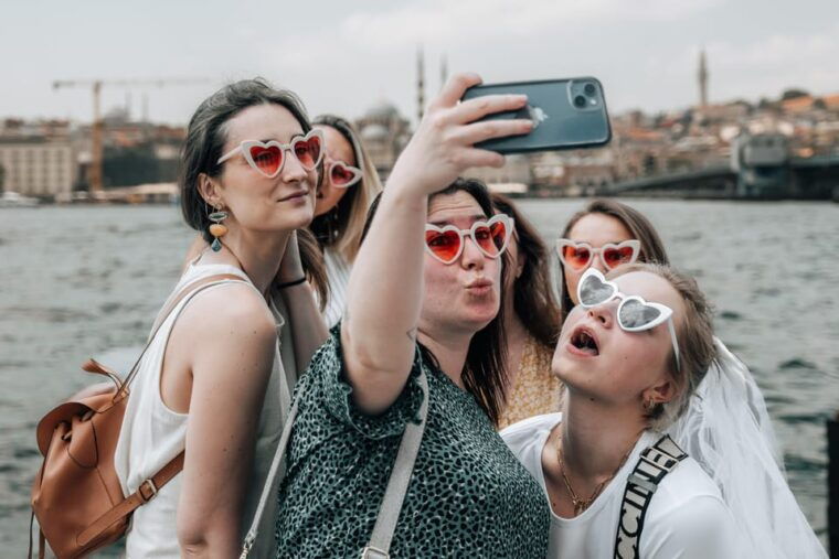 Istanbul: Galata Tower, Bosphorus & Hidden Gems Photo Shoot - What’s Included and Not