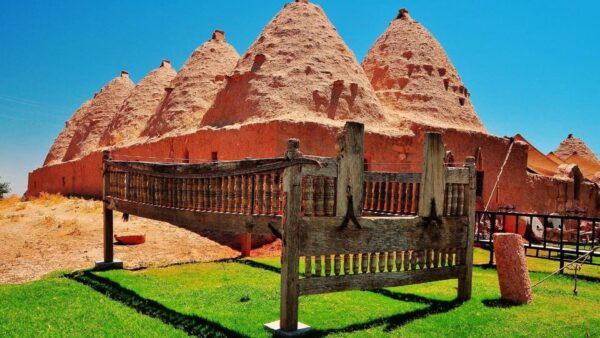 Istanbul: Gobeklitepe and Harran Day Trip - Guided Historical Insights