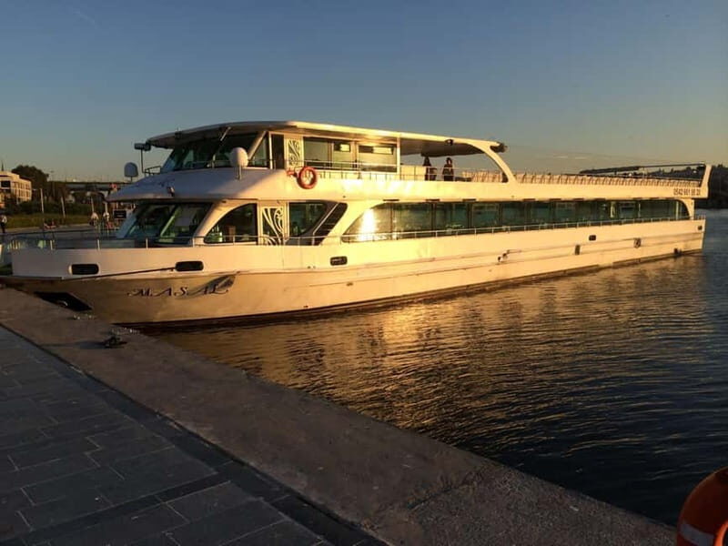 Istanbul: Golden Horn & Bosphorus Dinner and Show - Who Will Love This Experience?