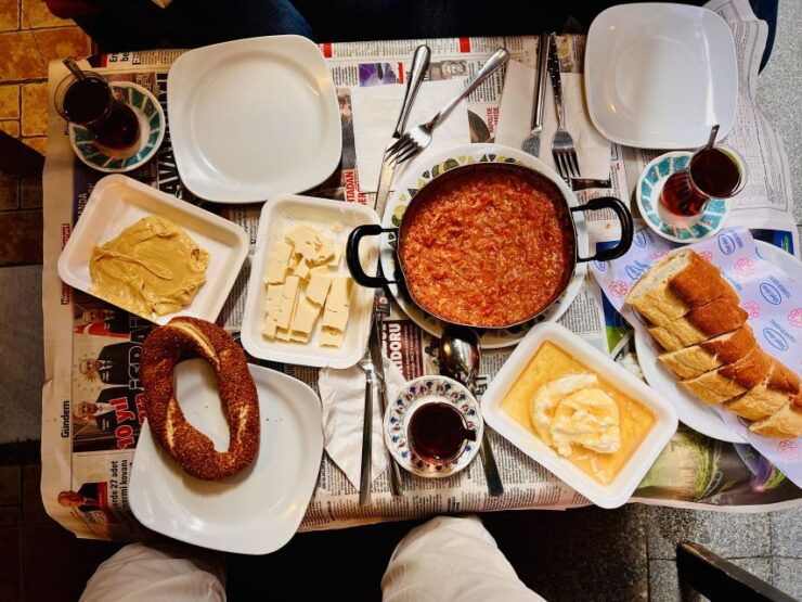 Istanbul: Guided Food Tour of Street Food and Markets - Activity Details