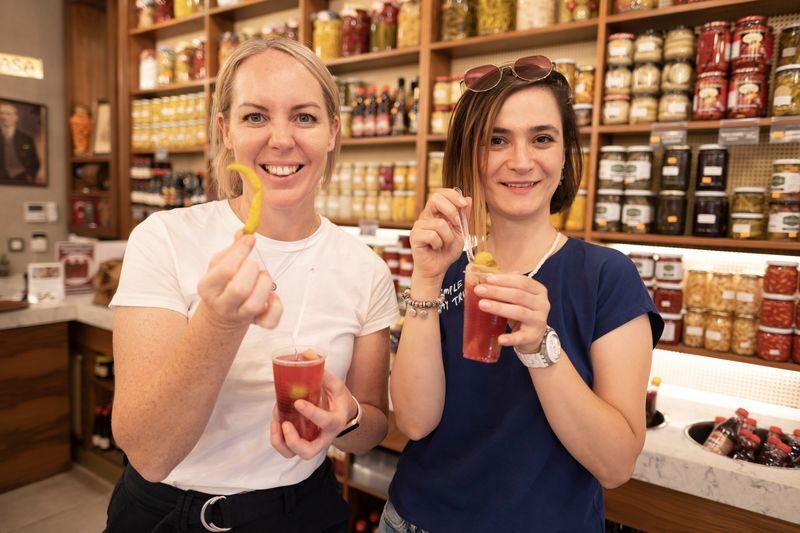 Istanbul: Guided Food Tour with 20+ Tastings on 2 Continents - At a glance