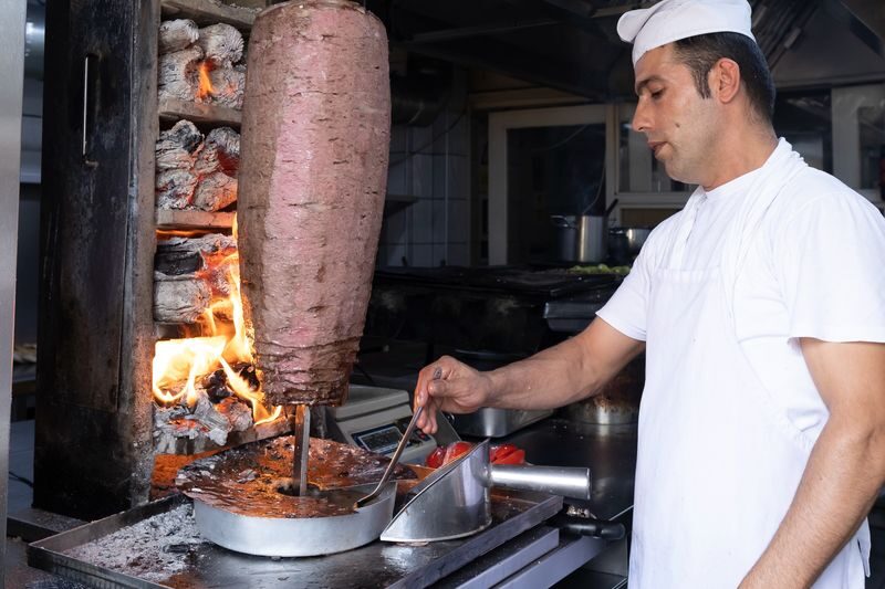 Istanbul: Guided Food Tour with 20+ Tastings on 2 Continents - Group size, pace, and practical details