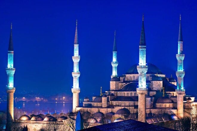 Istanbul: Hagia Sofia, Blue Mosque, and Grand Bazaar Tour - Exploring the Hippodrome