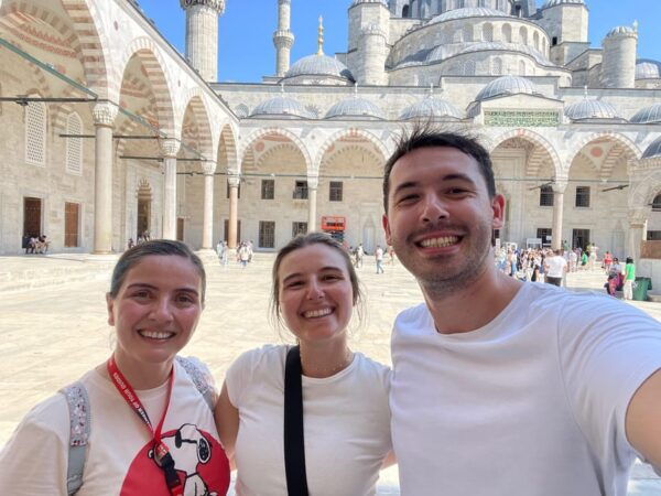 Istanbul: Hagia Sophia, Blue Mosque and Suleymaniye Tour - Dress Code and Accessibility