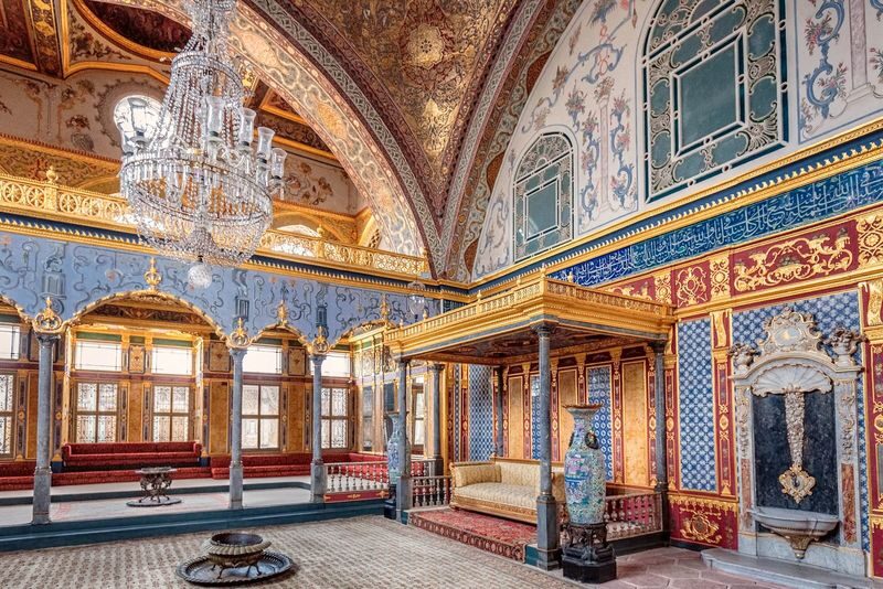Istanbul Hagia Sophia Half-Day Skip-the-Line Tour - Hagia Sophia: a powerful first stop, with a ticket question