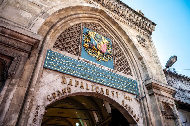 Istanbul Half-Day Guided Architecture Tour - Lunch, tea, and the shopping detour