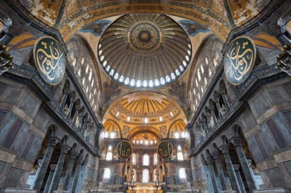Istanbul: Half Day Istanbul Old City Tour With Byzatium Tour - Group Size and Language