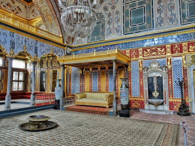 Istanbul: Half Day Topkapai Palace, Irene Hagia Tour W/Guide - Important Restrictions