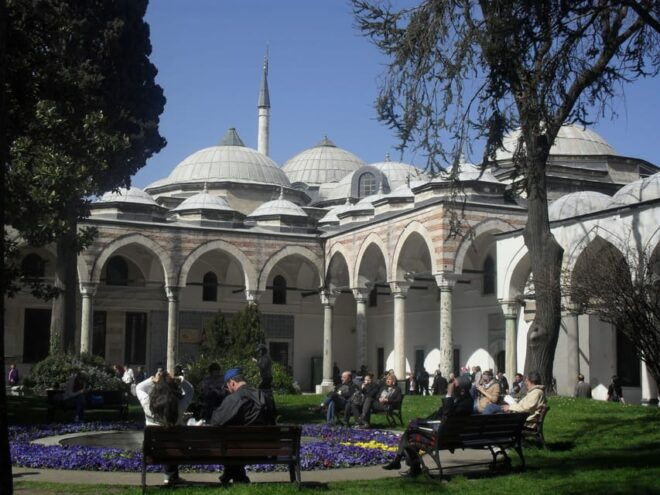 Istanbul: Half-Day Tour With Topkapi Palace - Important Considerations