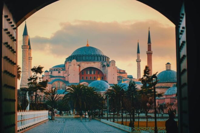 Istanbul: Half-Day Walking Tour Byzantine Relics Exploration - Itinerary Highlights