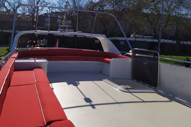 Istanbul Luxury Private Yacht Tour - 2 Hours - Ideal for Photography