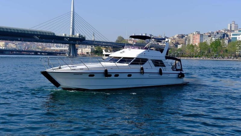 Istanbul: Luxury Yacht on Bosphorus - The Yacht Experience: What You Can Expect