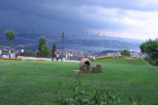 Istanbul Modern City Tour With Bosphorus Boat Tour And Dolmabahce - Discover the Modern Side of Istanbul