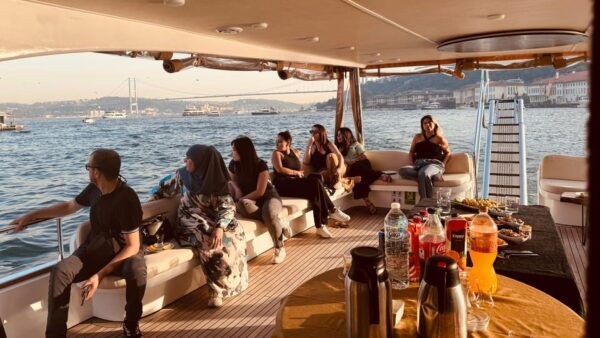 Istanbul: Morning or Sunset Cruise With Guide and Snacks - Tips for an Enjoyable Experience