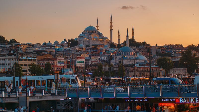 Istanbul Mosques Tour with Hagia Sophia Skip-the-Line Entry - The walk to Süleymaniye Mosque