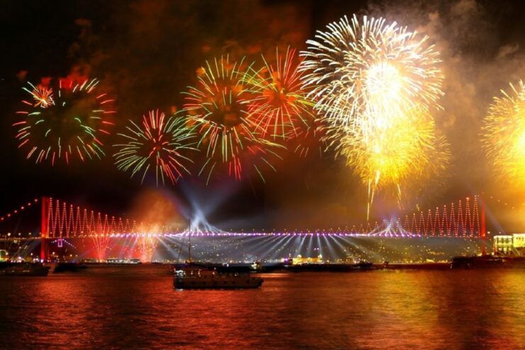 Istanbul: New Year's Eve Cruise Between Two Continents - Experience Highlights