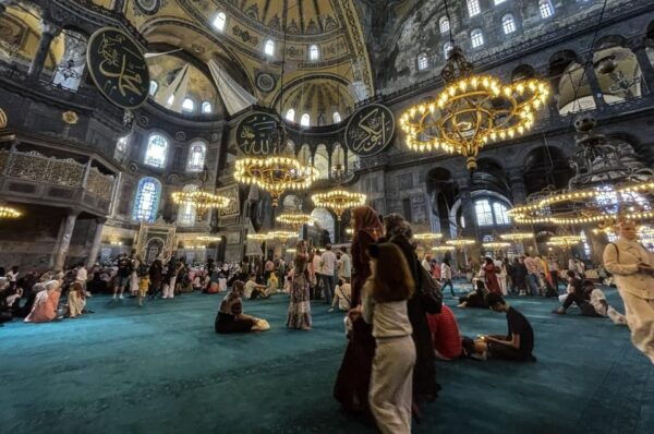 Istanbul: Old City and Bosphorus Bus Tour With Lunch - Frequently Asked Questions