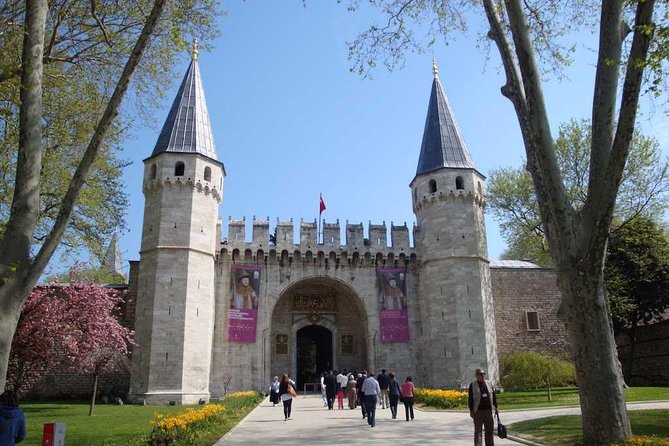 Istanbul Old City Highlights Group Day Tour With Turkish Lunch - Weather and Minimum Travelers