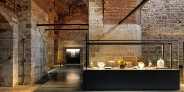 Istanbul: Old City Walk, Topkapi Palace & Bosphorus Cruise - Booking Information and Policies