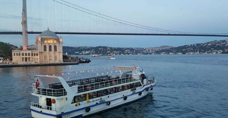Istanbul: Old Town Highlights Tour & Bosphorus Cruise - Featured Landmarks to Explore
