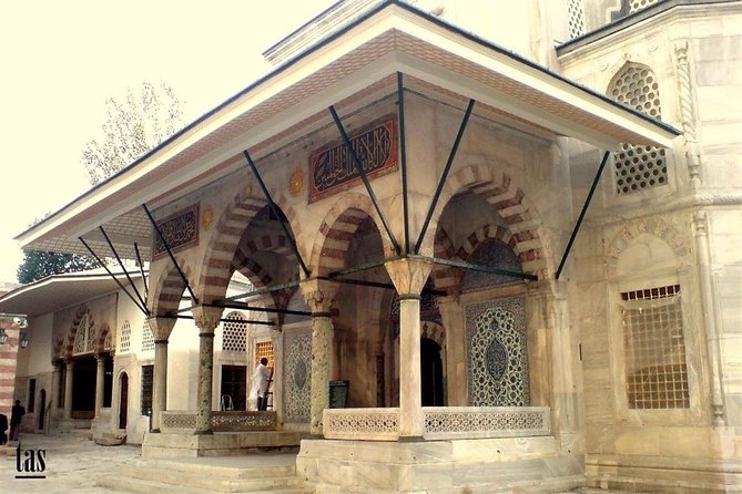 Istanbul Ottoman Relics Tour Topkapi Palace and Hagia Irene - Common Questions