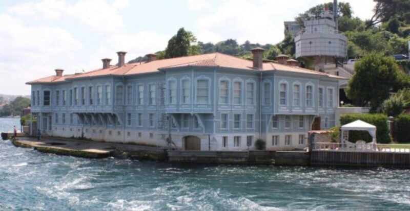 Istanbul: Private Bosphorus Cruise By Luxury Yacht - Practical Tips for Booking and Enjoying Your Cruise