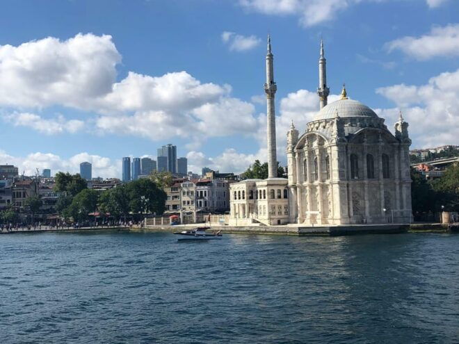 Istanbul: Private Bosphorus Cruise Guided Tour - Tour Itinerary
