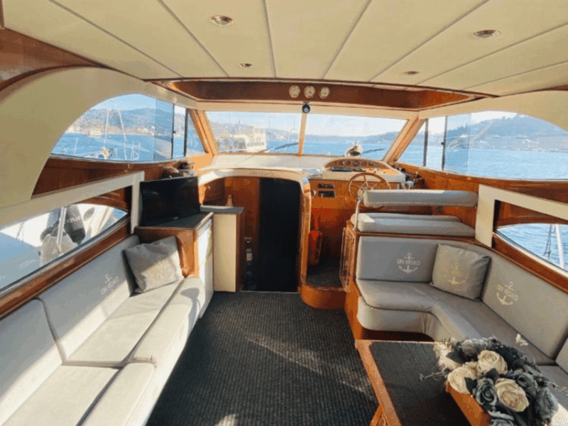 Istanbul: Private Bosphorus Tour On Luxury Yacht - Good To Know  