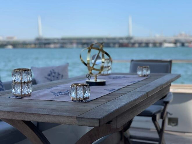 Istanbul: Private Bosphorus Tour On Luxury Yacht Pre#2 - Luxury Yacht Amenities