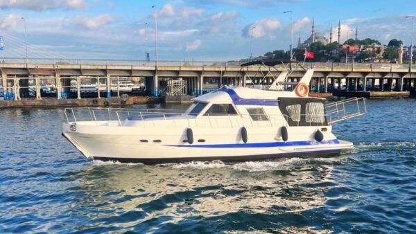 Istanbul Private Luxury Yacht on Bosphorus 14 Meter (46 Feet) - Customer Reviews